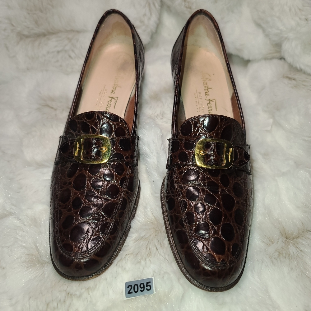 SALVATORE FERRAGAMO STUDIO Crocodile Animal Print Loafers sz 7
